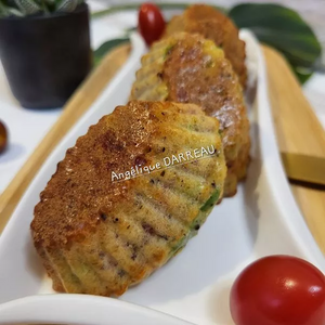 Gâteaux moelleux à la courgette et au bacon
