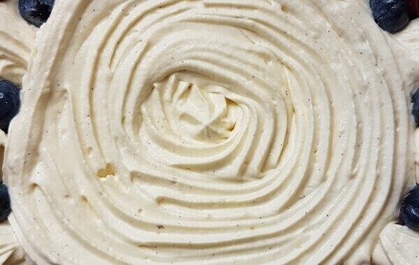 Crème onctueuse à la vanille de Nathencuisine (garniture de tartes)