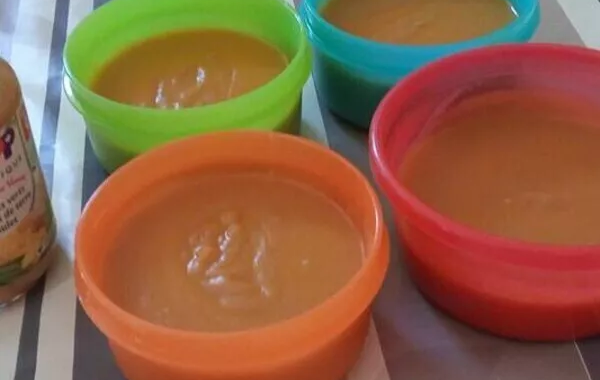 Purée patates douces, pommes de terre, carottes et boeuf pour bébé