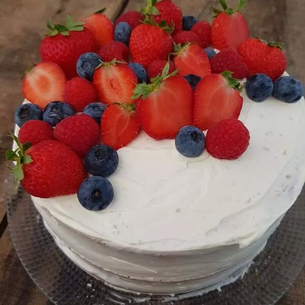 nude cake aux fruits rouges