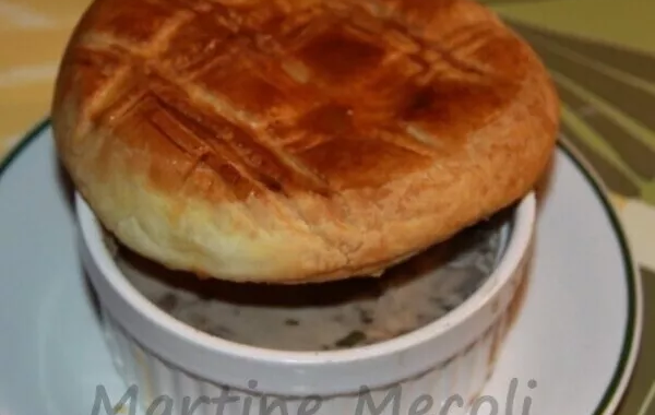 Soupe de champignons en croûte