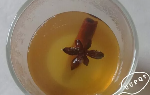 Jus de pomme chaud aux épices