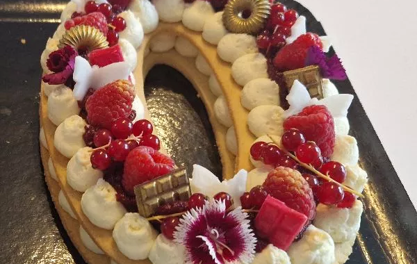NUMBER CAKE