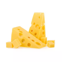  des tranches fines de fromage type edam ou cheddar