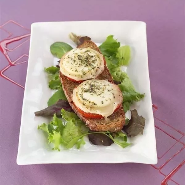 Tartine chèvre chaud au basilic