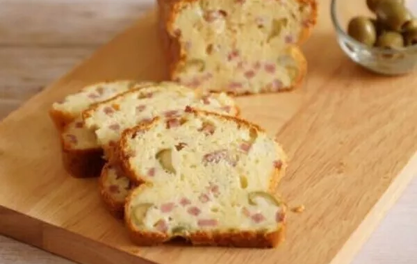Cake bacon/olives vertes