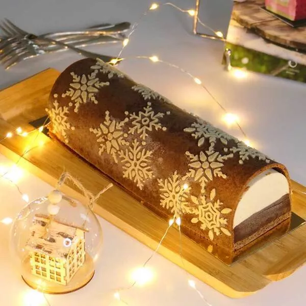 Bûche flocons chocolat et poire vanillée