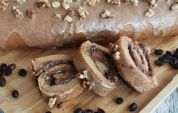 roulé à la chicorée et glaçage café