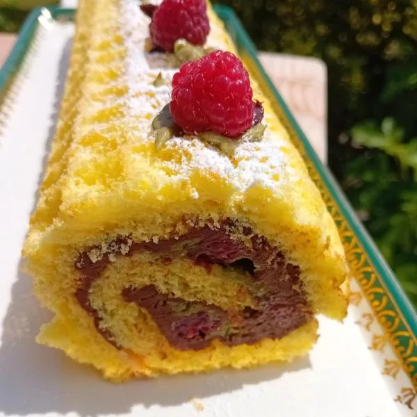 Roulé crispy chocolat-pistache-framboises