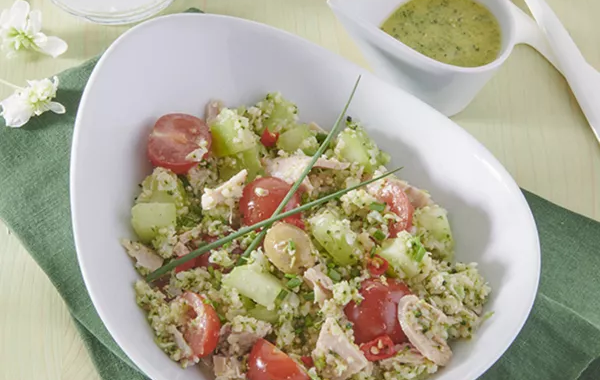 Salade tiède de semoule de brocoli, boulgour et quinoa au thon