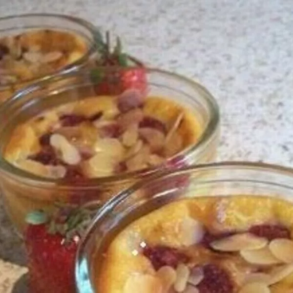 Petits pots fondants amande et framboises (ou mûres)