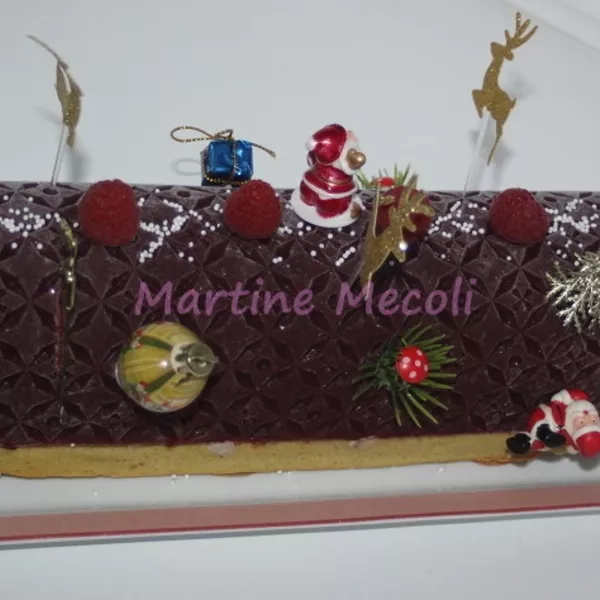 Bûche framboise vanille pistache gourmande