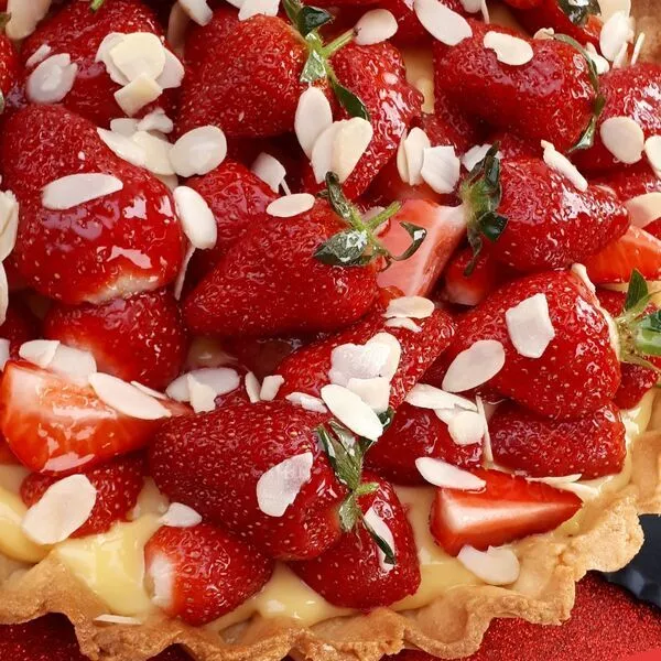 TARTE AUX FRAISES ET AMANDES