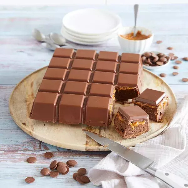 Gâteau moelleux au chocolat au lait et caramel