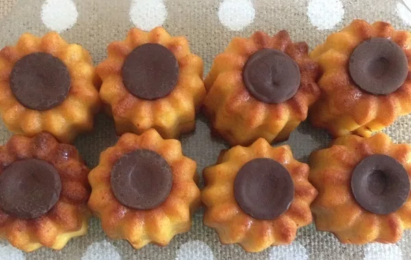 Petits gâteaux orange-amande sans farine.