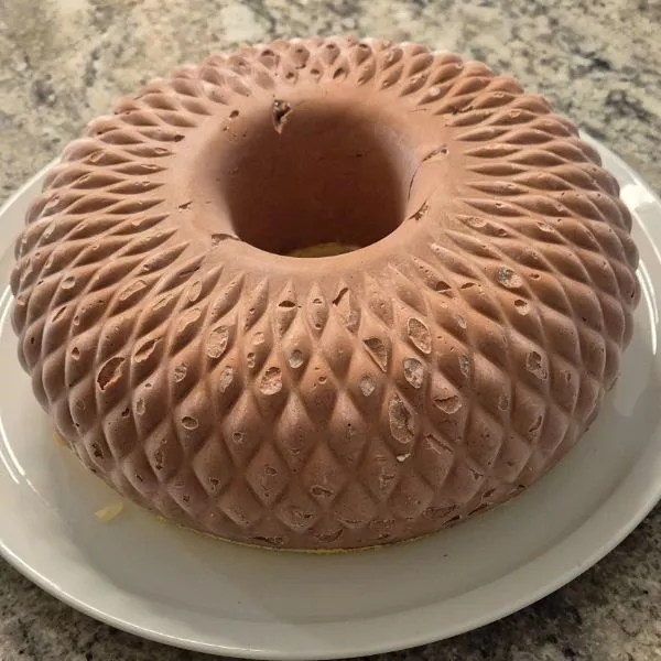 Entremet chocolat poires sur biscuit aux amandes