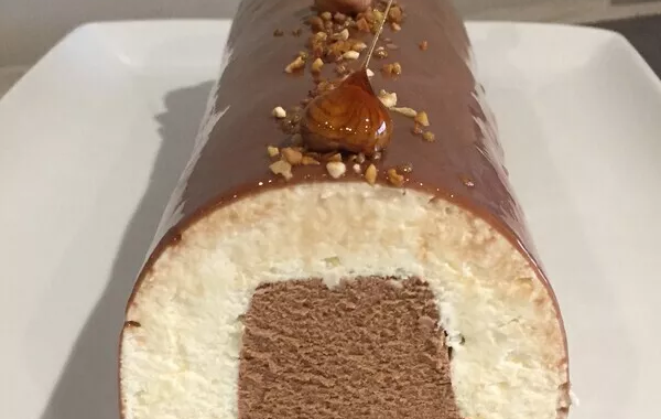 Bûche Poire /Chocolat au lait