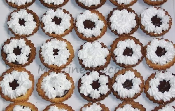 Mini tartelettes au chocolat meringuées