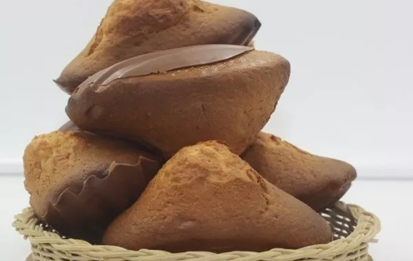 Grandes madeleines à la vanille et au chocolat