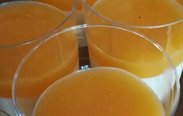 Panna Cotta Vanillées au coulis d'abricot