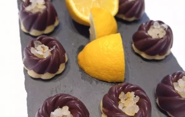Minis Spirales aux citrons 🍋et son habit de chocolat 🍫
