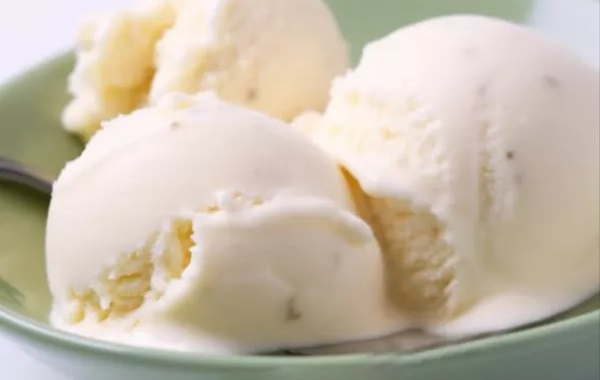 Crème glacée à la vanille sans lactose et sans œufs