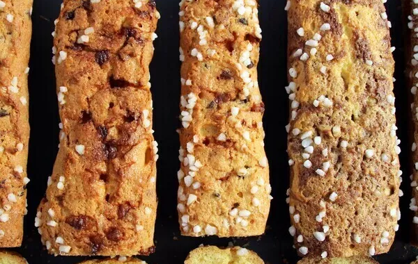 5 Cakes longs sucrés