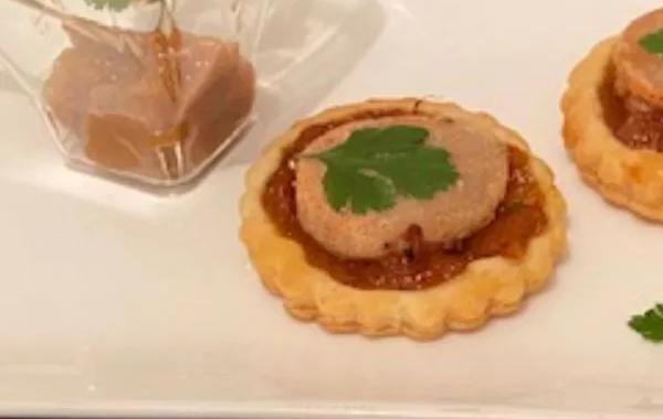Tartelettes au boudin blanc, chutney de mangue