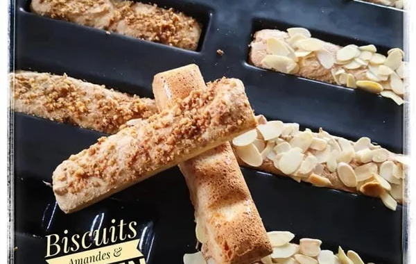 Bâtonnets aux Amandes et Pralin aux blancs d'oeufs - Moule QUATTRO