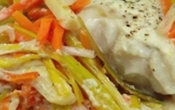 Cabillaud, carottes, poireaux et sauce crémeuse aux épices
