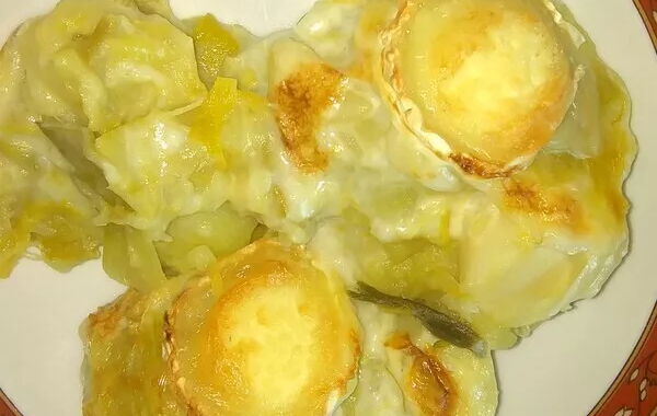 Gratin de pommes de terre et poireaux