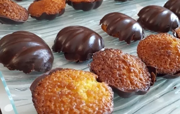 Coquilles à l'orange et leurs coques en chocolat
