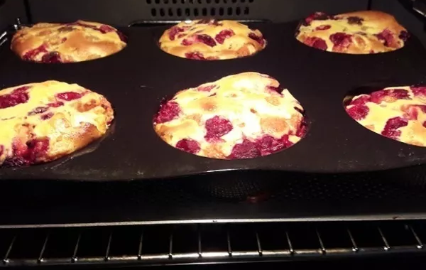 Clafoutis aux framboises (ou groseilles)