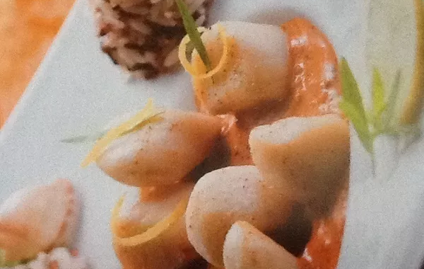 Coquilles saint Jacques au coulis de corail