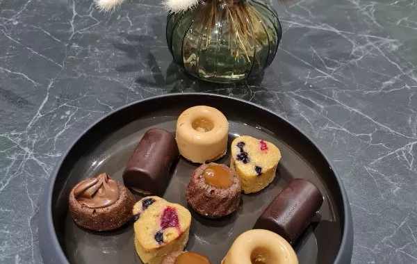 mignardises sucrées (Vanille, confiture de lait et cacao)