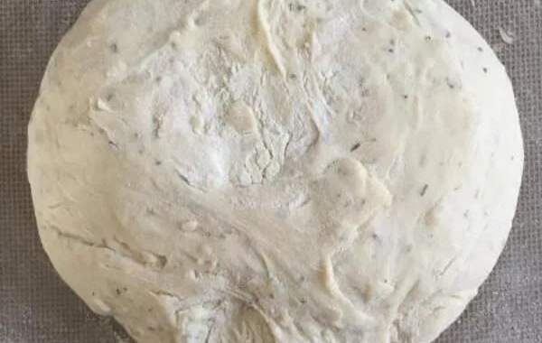 Pâte à pizza aux herbes