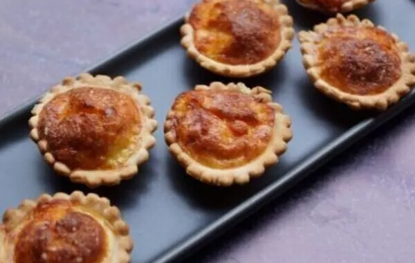 Mini-quiches mozza/parmesan