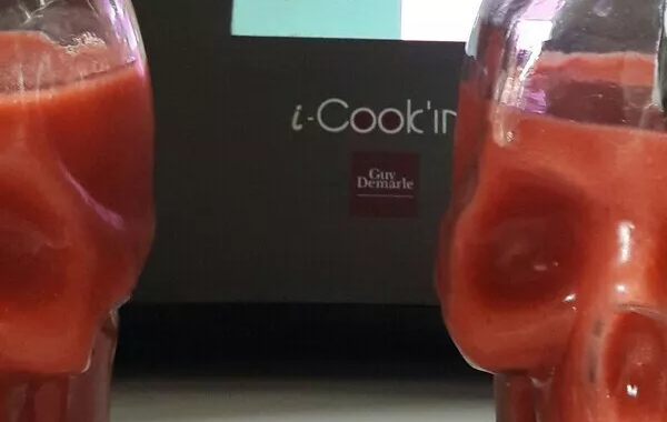 Smoothie banane, mangue, framboise