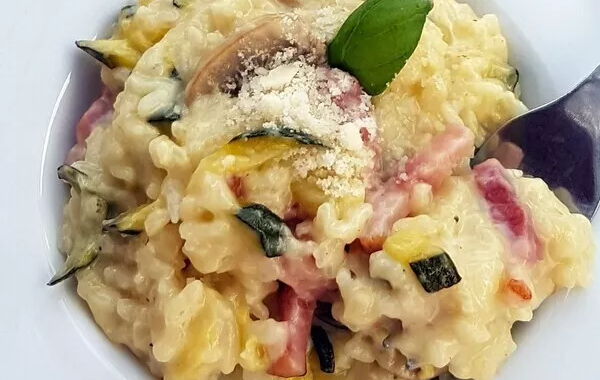 Risotto crémeux aux courgettes et champignons