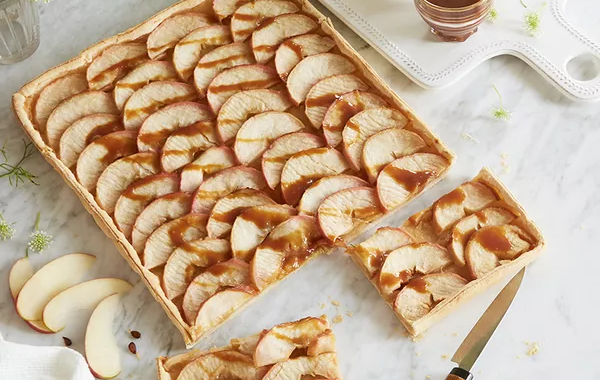 Tarte fine aux pommes et au caramel